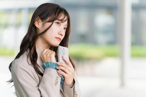 悩む,考える,迷う若いビジネスウーマン 女性,悩み,考えるの写真素材